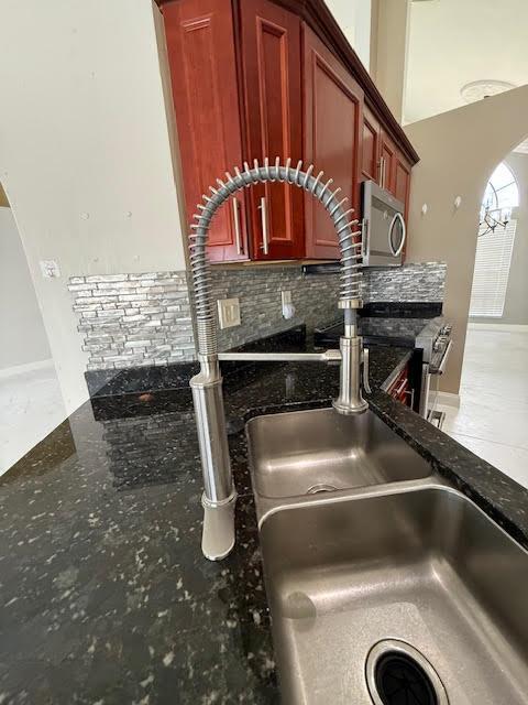 PORT ST LUCIE SECTION 41 - Residential Lease