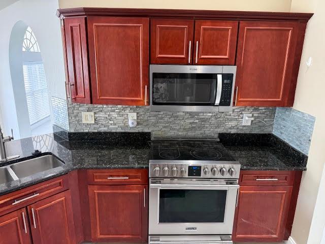 PORT ST LUCIE SECTION 41 - Residential Lease