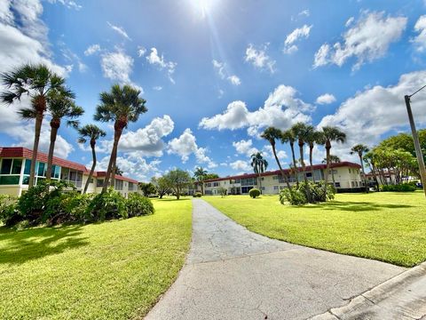 Tiny photo for 19 Abbey Lane #204, Delray Beach, FL 33446 (MLS # B26032917)