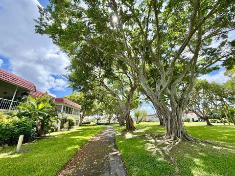 Tiny photo for 19 Abbey Lane #204, Delray Beach, FL 33446 (MLS # B26032917)