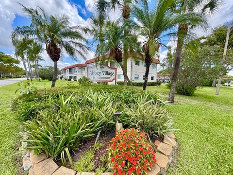 Tiny photo for 19 Abbey Lane #204, Delray Beach, FL 33446 (MLS # B26032917)