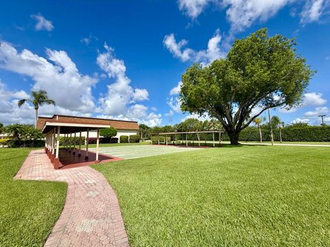 Tiny photo for 19 Abbey Lane #204, Delray Beach, FL 33446 (MLS # B26032917)