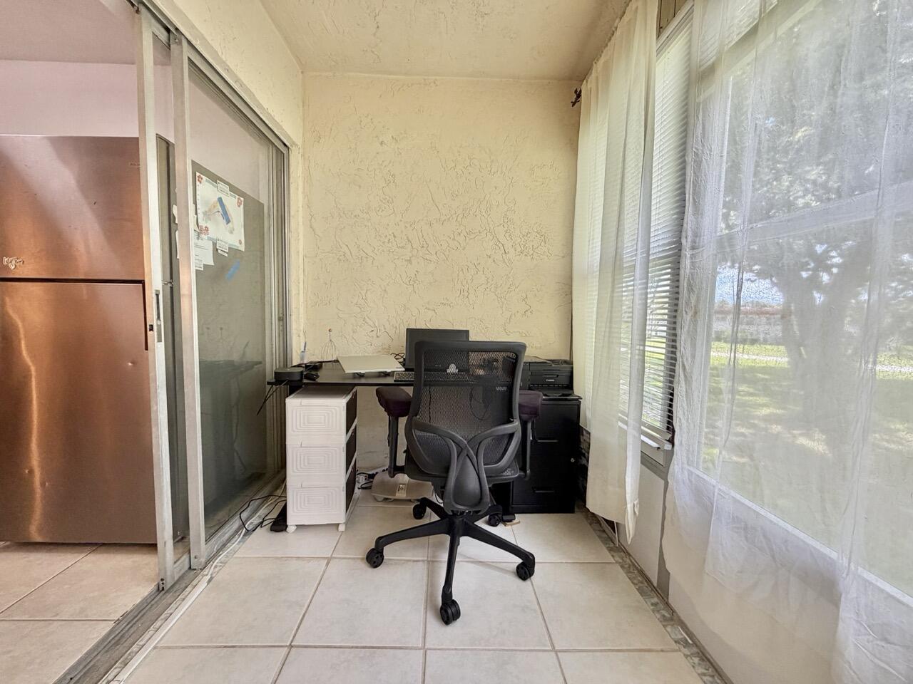 VILLAGES OF ORIOLE ABBEY CONDO - Residential