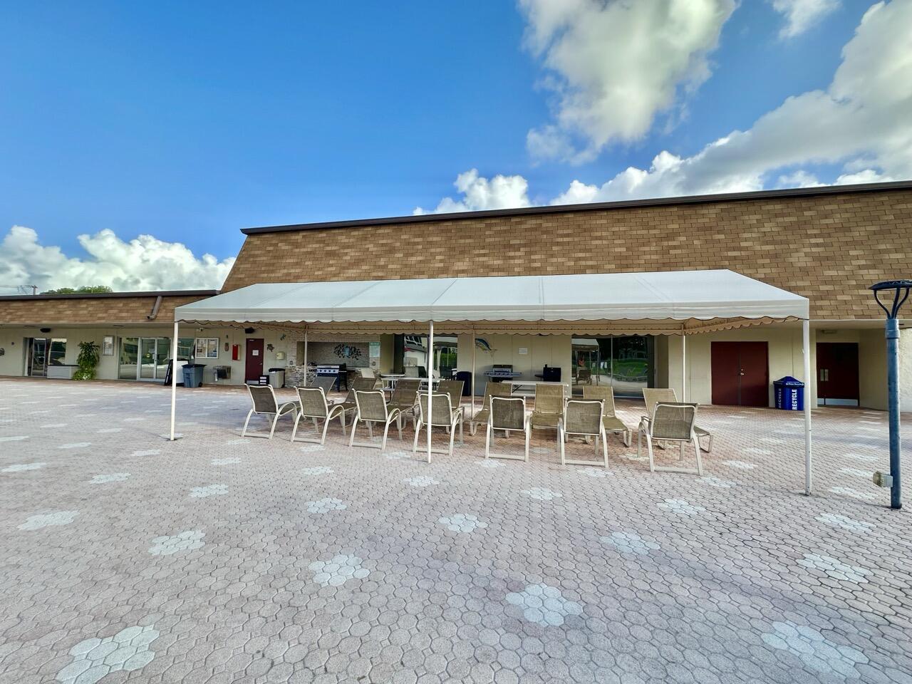 VILLAGES OF ORIOLE ABBEY CONDO - Residential