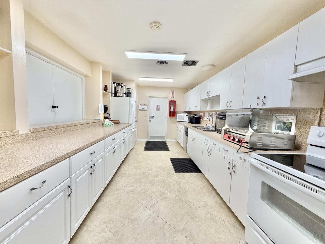 VILLAGES OF ORIOLE ABBEY CONDO - Residential