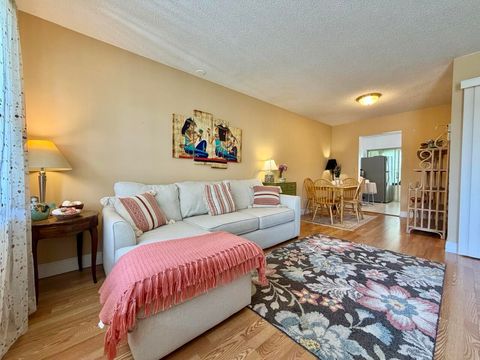 Tiny photo for 19 Abbey Lane #204, Delray Beach, FL 33446 (MLS # B26032917)