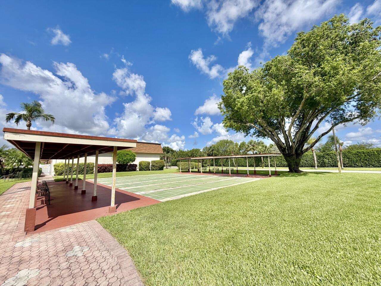 VILLAGES OF ORIOLE ABBEY CONDO - Residential