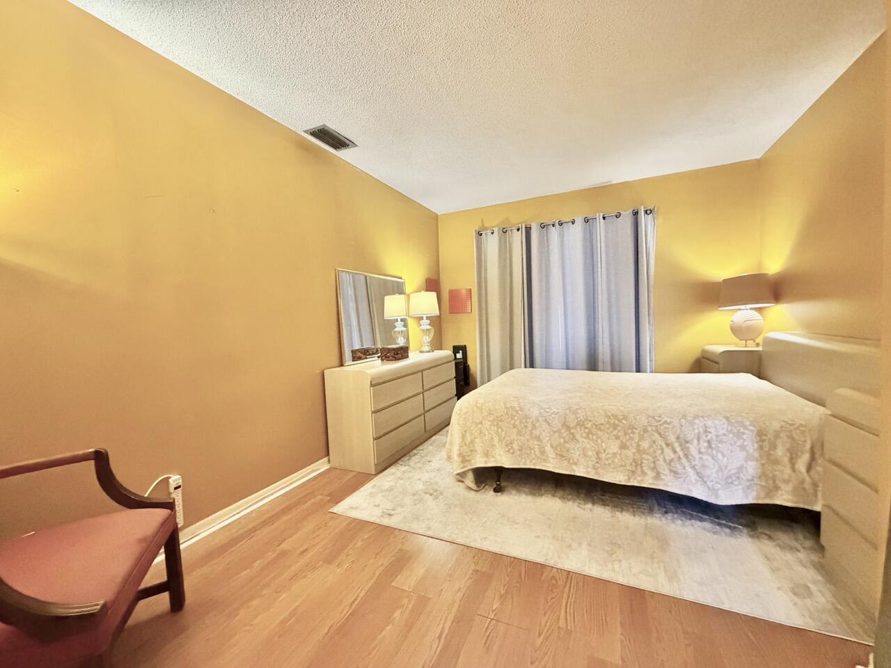 VILLAGES OF ORIOLE ABBEY CONDO - Residential