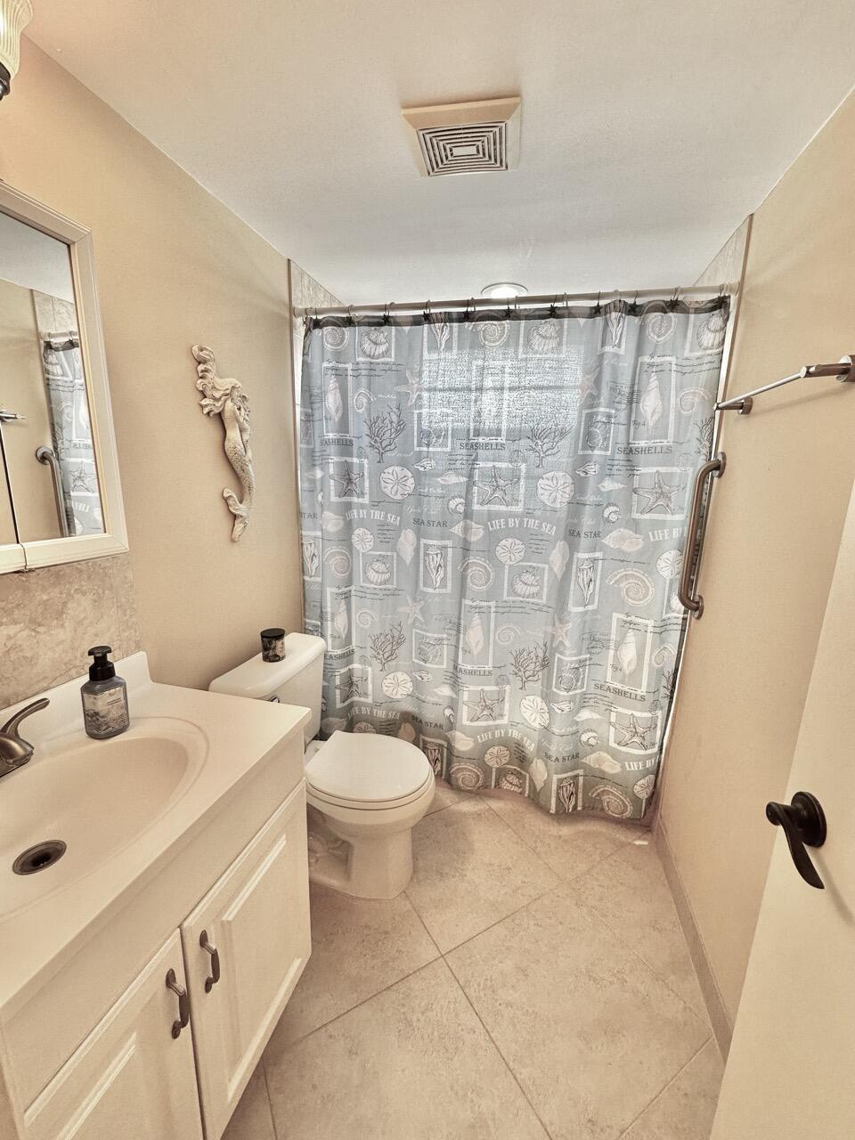 VILLAGES OF ORIOLE ABBEY CONDO - Residential