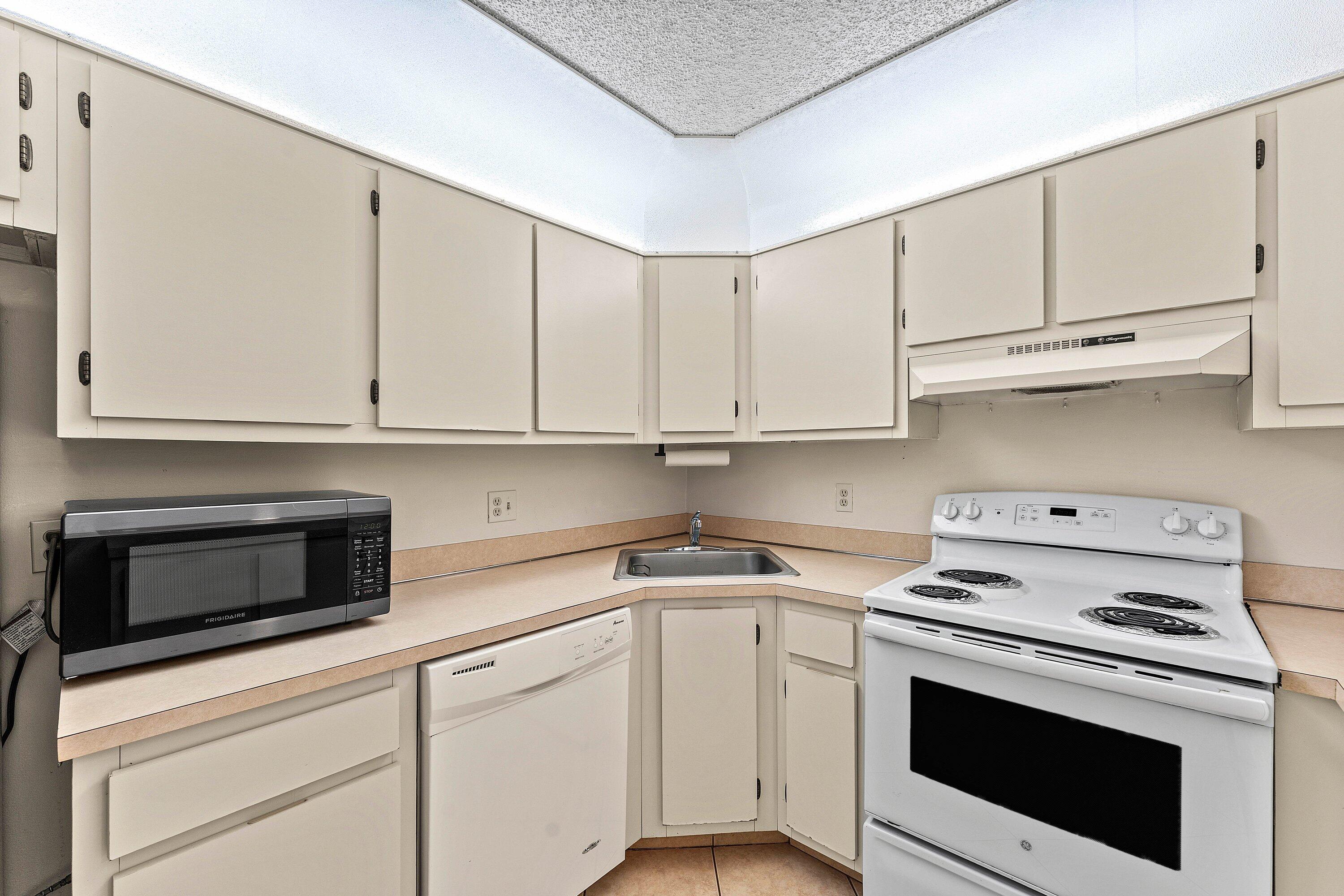 PINE RIDGE NORTH I CONDO - Residential