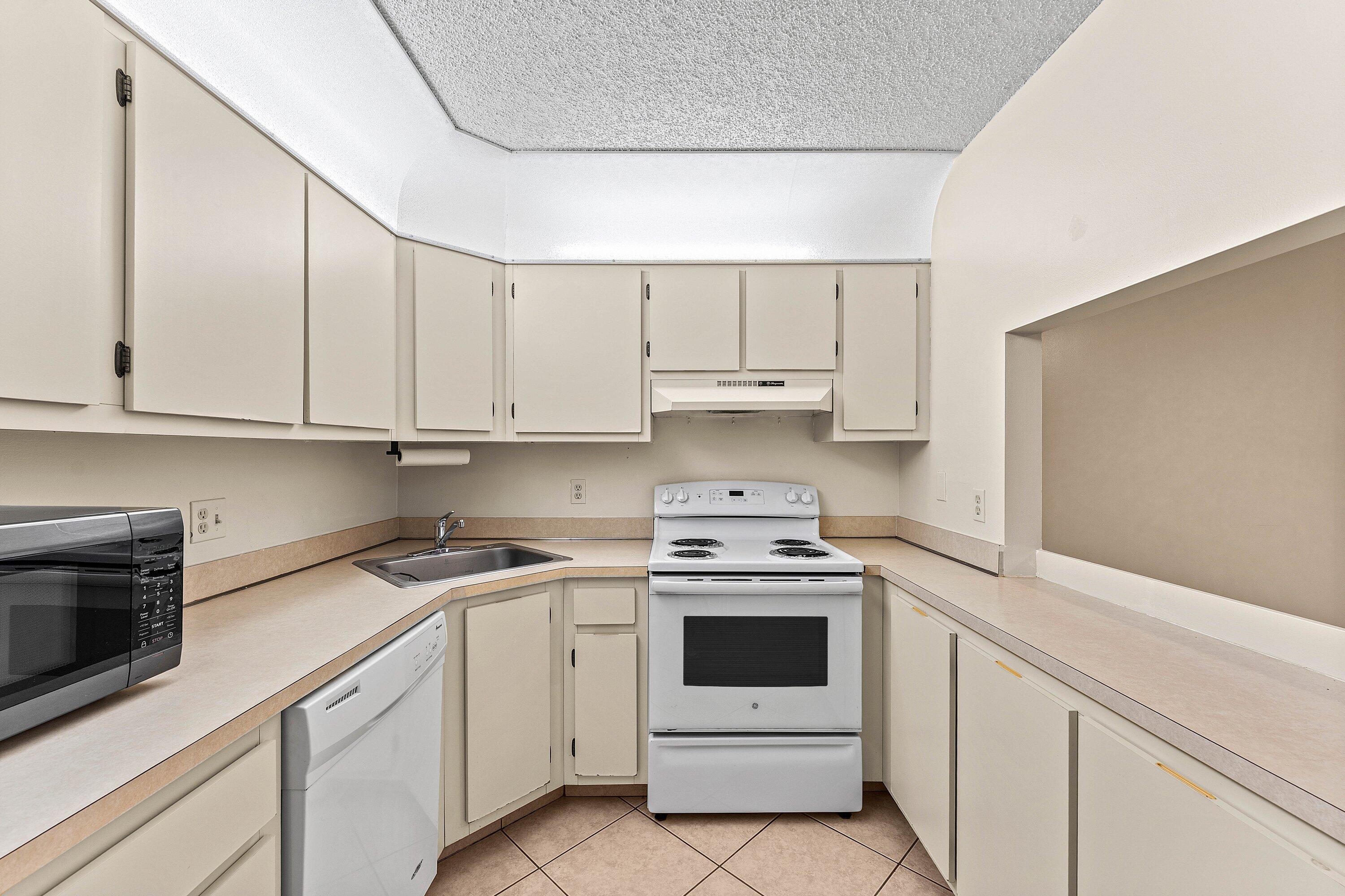 PINE RIDGE NORTH I CONDO - Residential