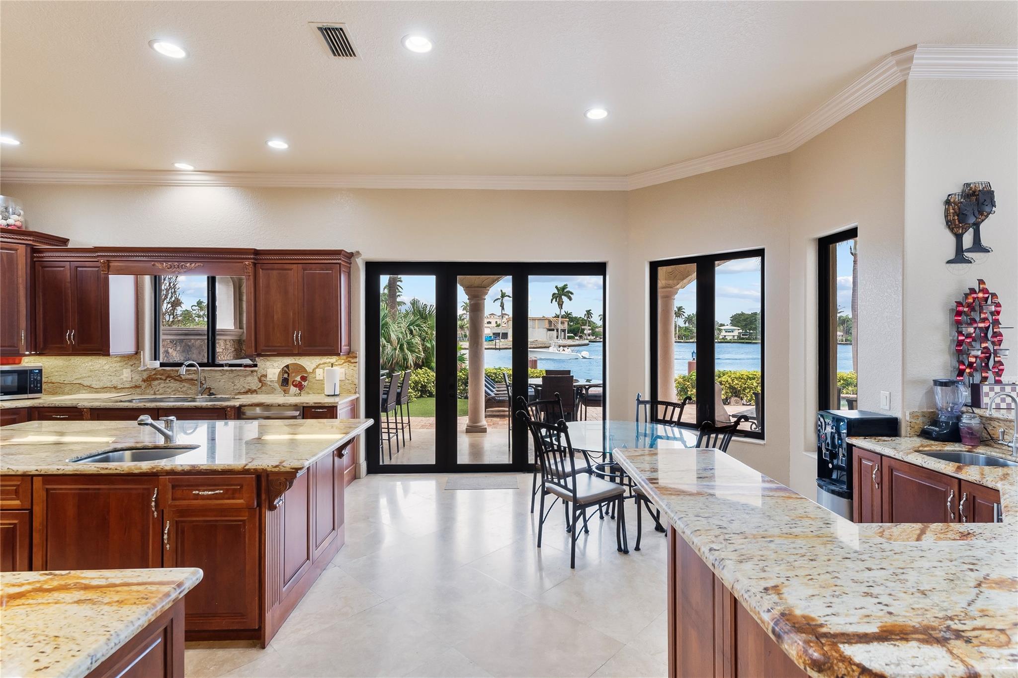 Santa Barbara Shores 33-2 - Residential