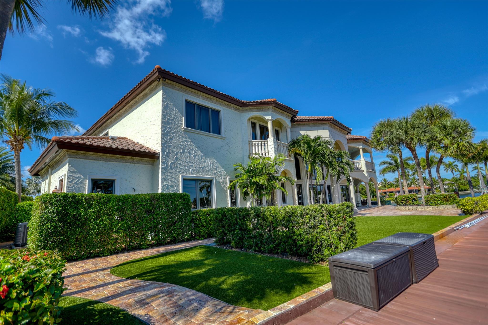 Santa Barbara Shores 33-2 - Residential