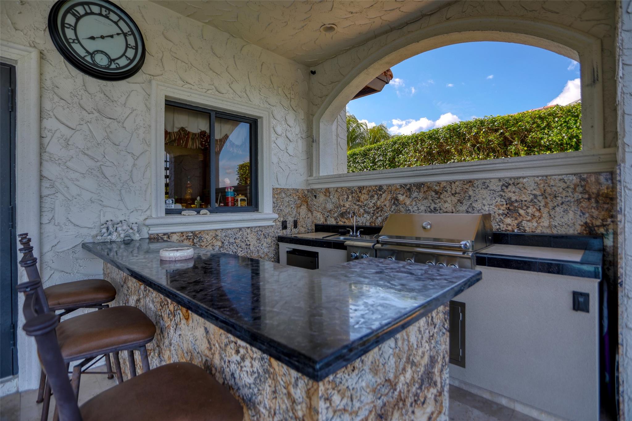 Santa Barbara Shores 33-2 - Residential