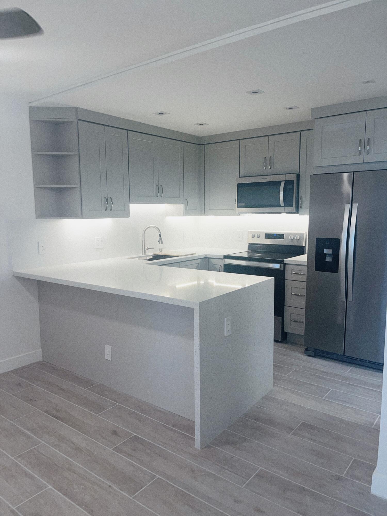 LA PINATA CONDO - Residential