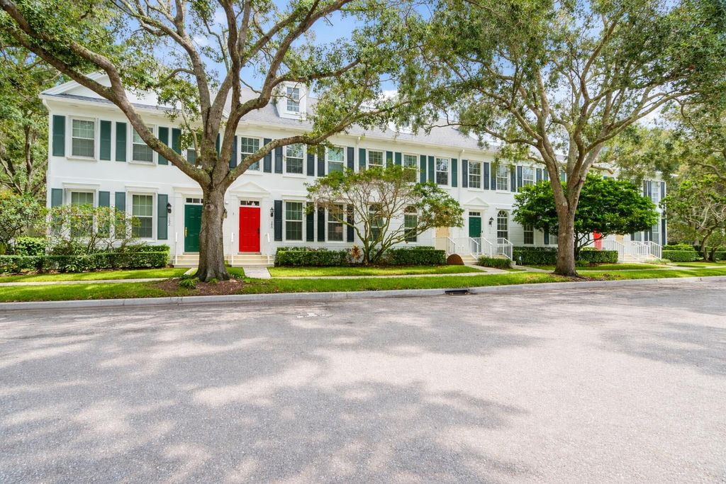 Photo of 176 Freeport Drive, Jupiter, FL 33458 (MLS # B26003271)