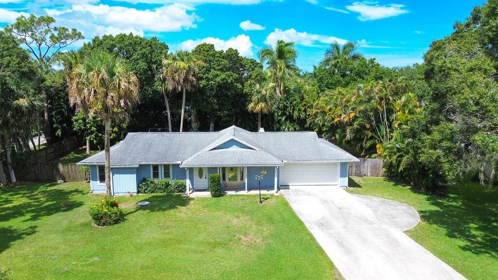 Photo of 6856 SW Chase Court, Stuart, FL 34997 (MLS # R11112426)