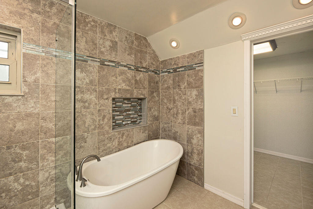 HARBOR ESTATES - Residential