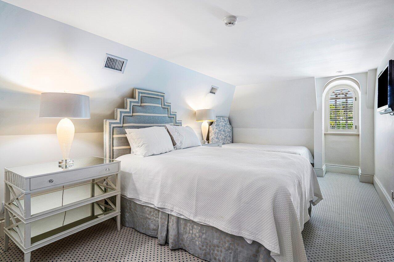 BOULEVARD ESTATES - Residential