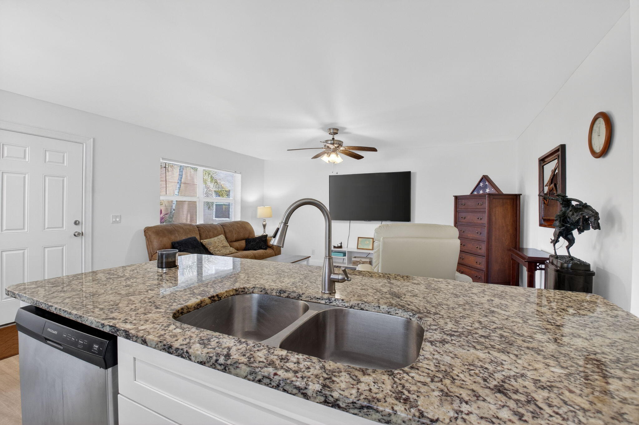 KINGS POINT FLANDERS CONDOS - Residential