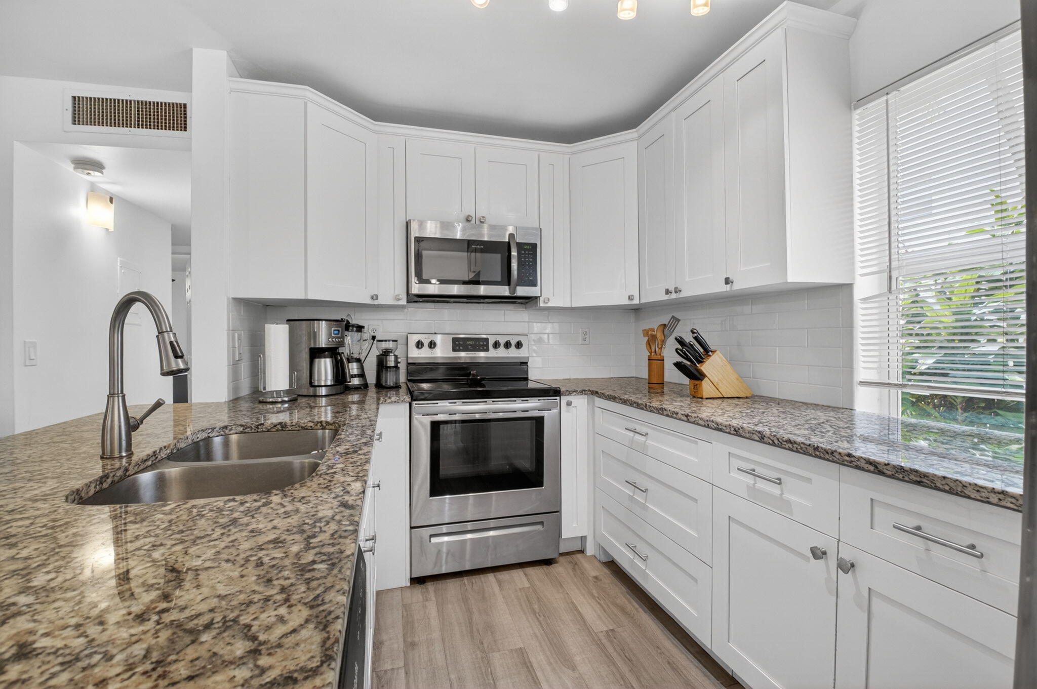 KINGS POINT FLANDERS CONDOS - Residential