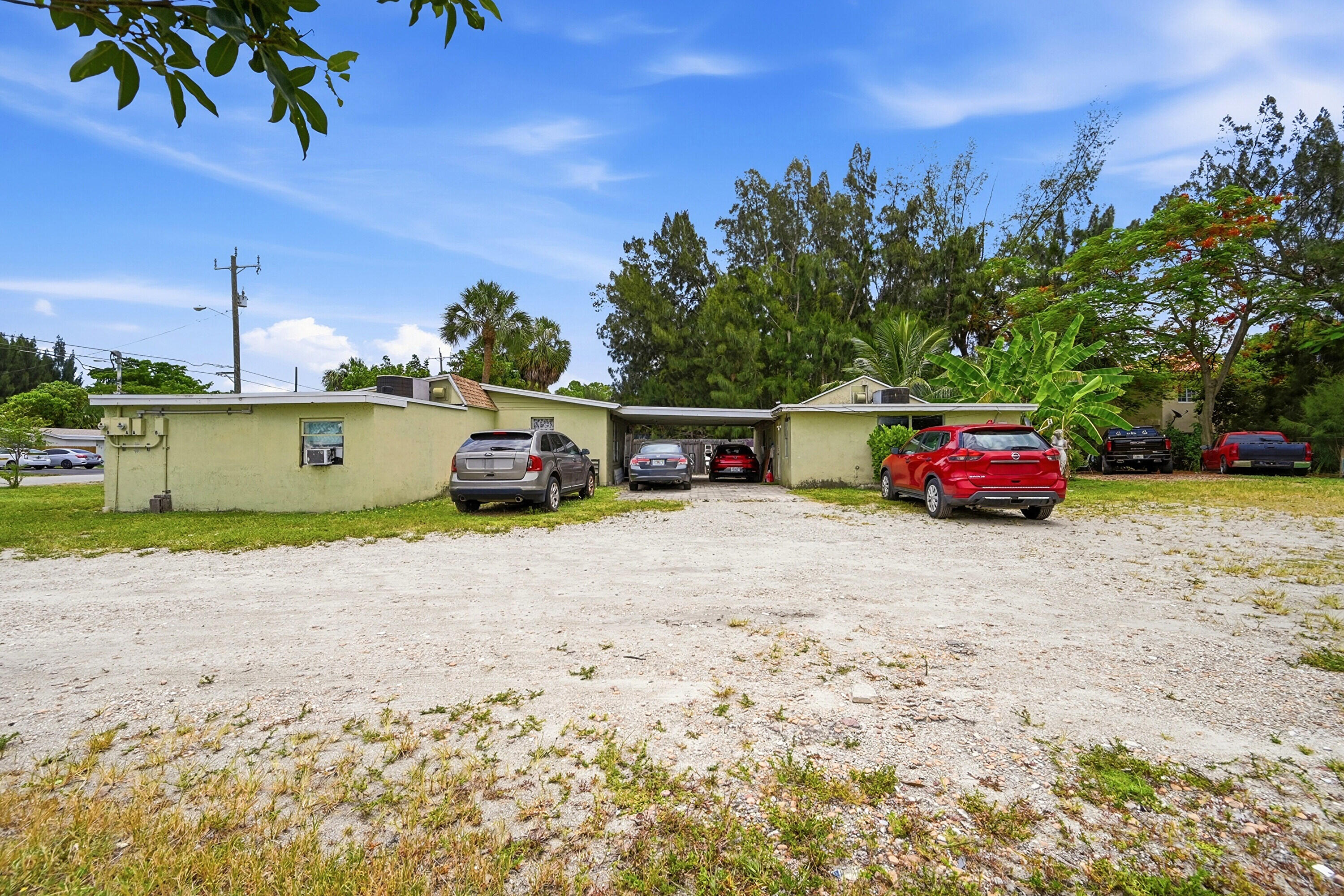 700 SW 8th Street