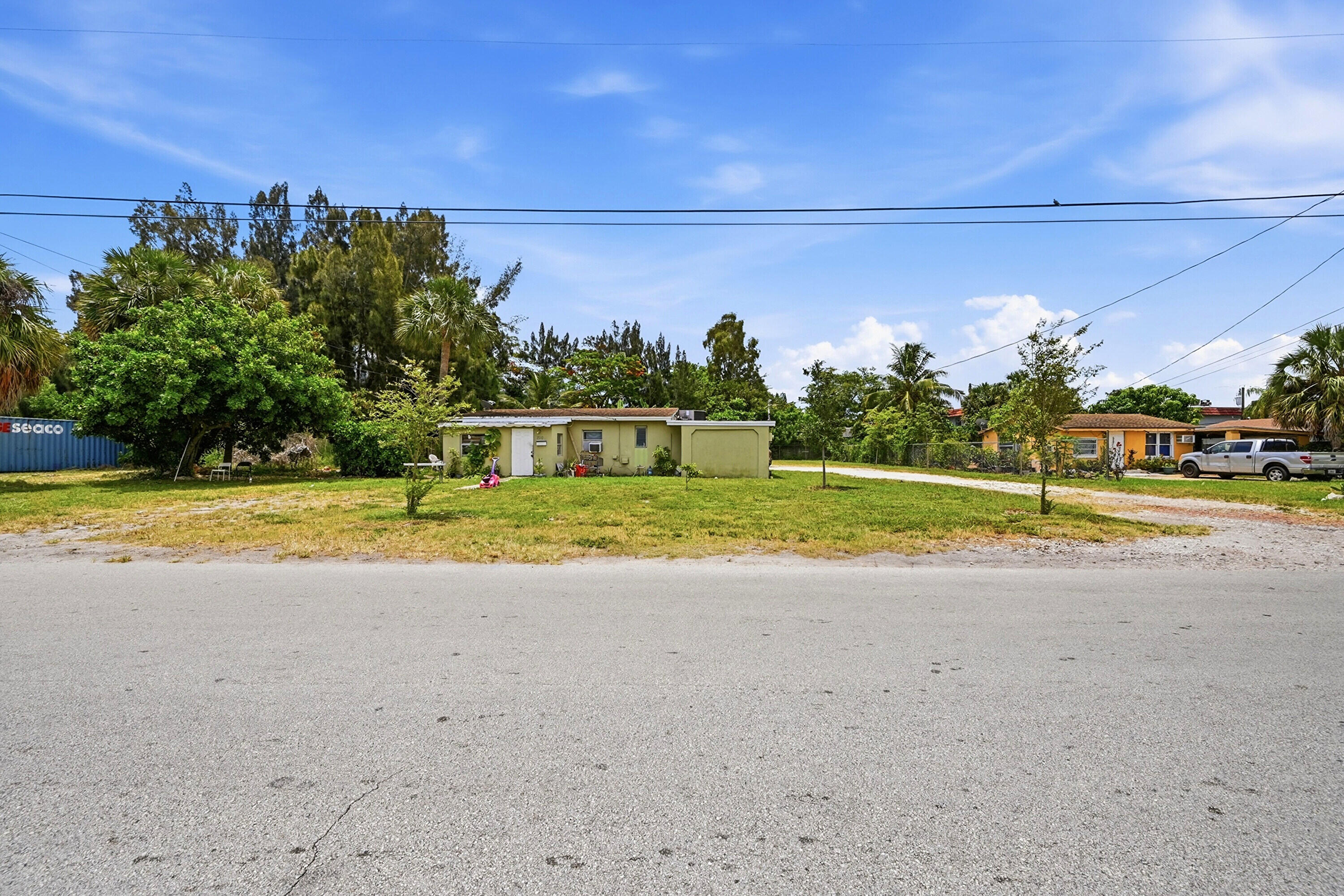 700 SW 8th Street