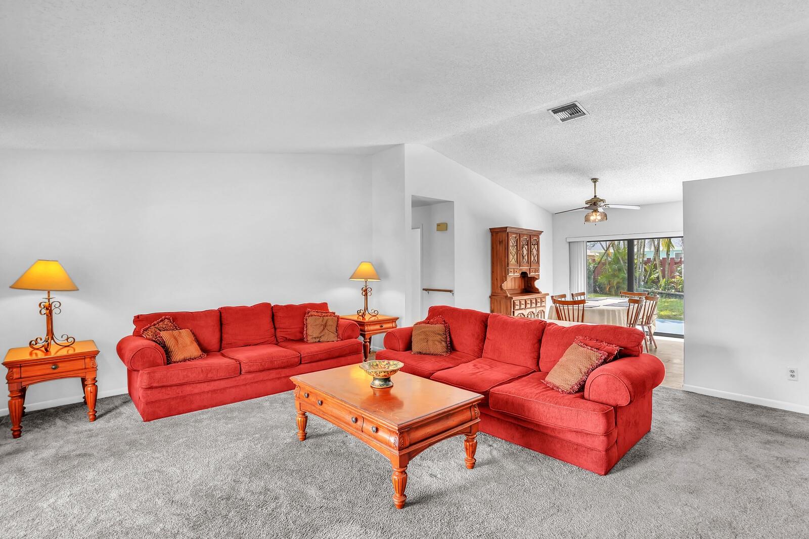 8330 NW 52nd Ct, Lauderhill, FL, 33351/$550,000 4 8330 NW 52nd Ct