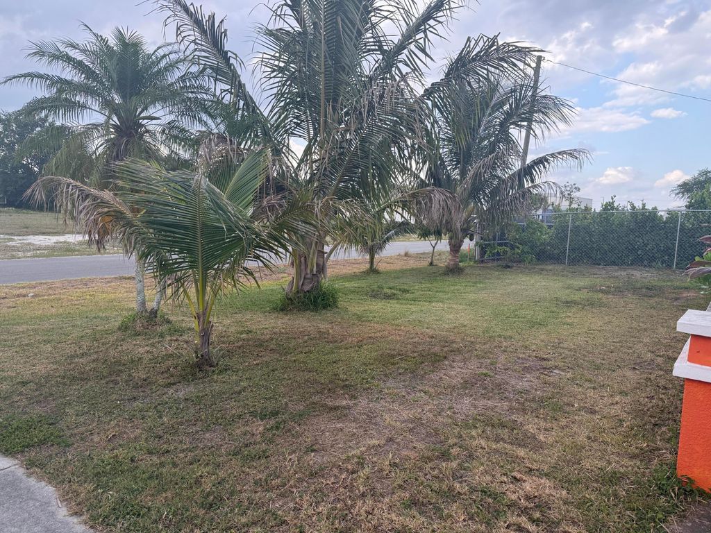 Photo of 1410 NE 14th Terrace, Cape Coral, FL 33909 (MLS # B26024711)