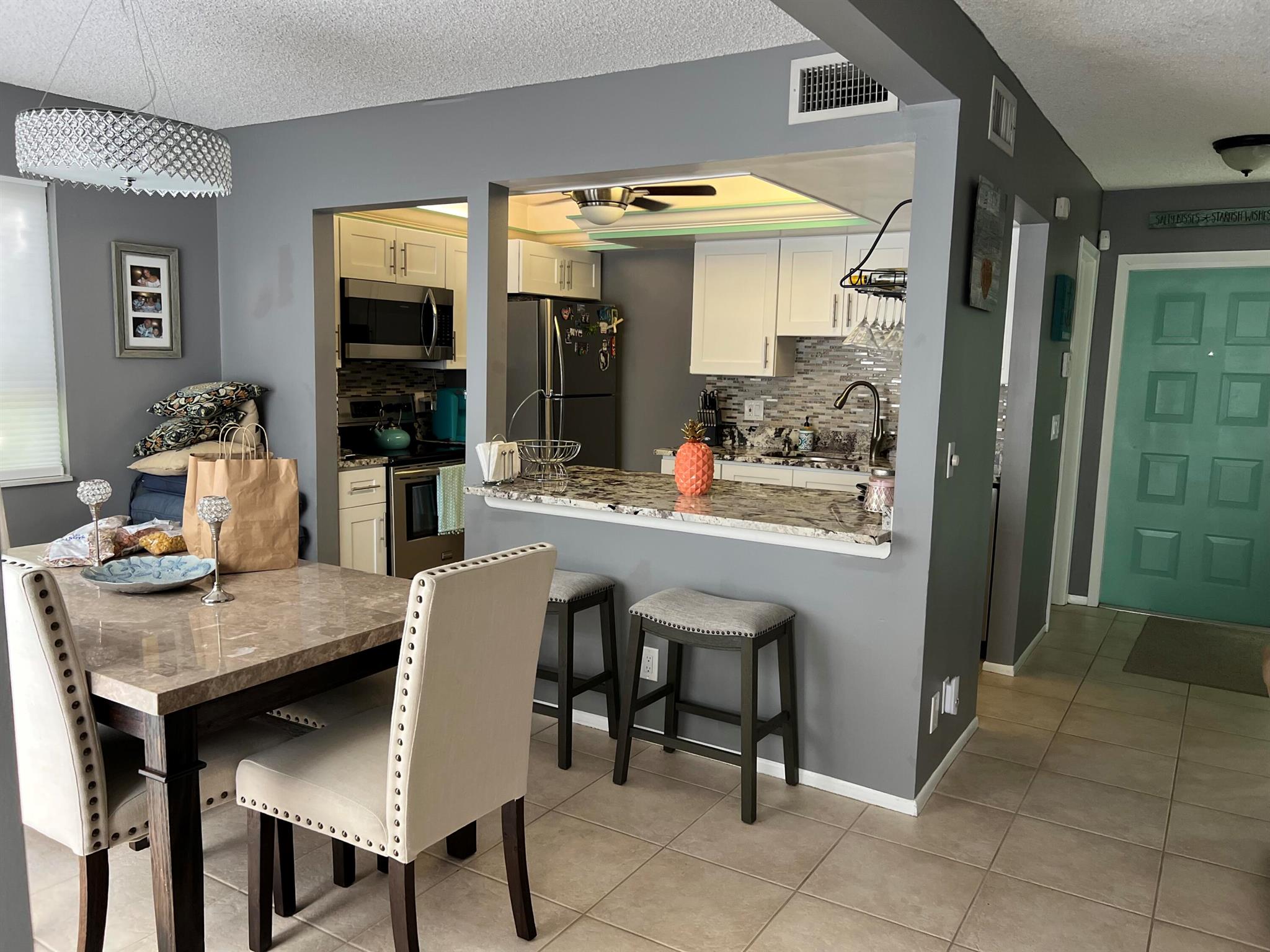 SUNFLOWER CONDO - Residential Lease