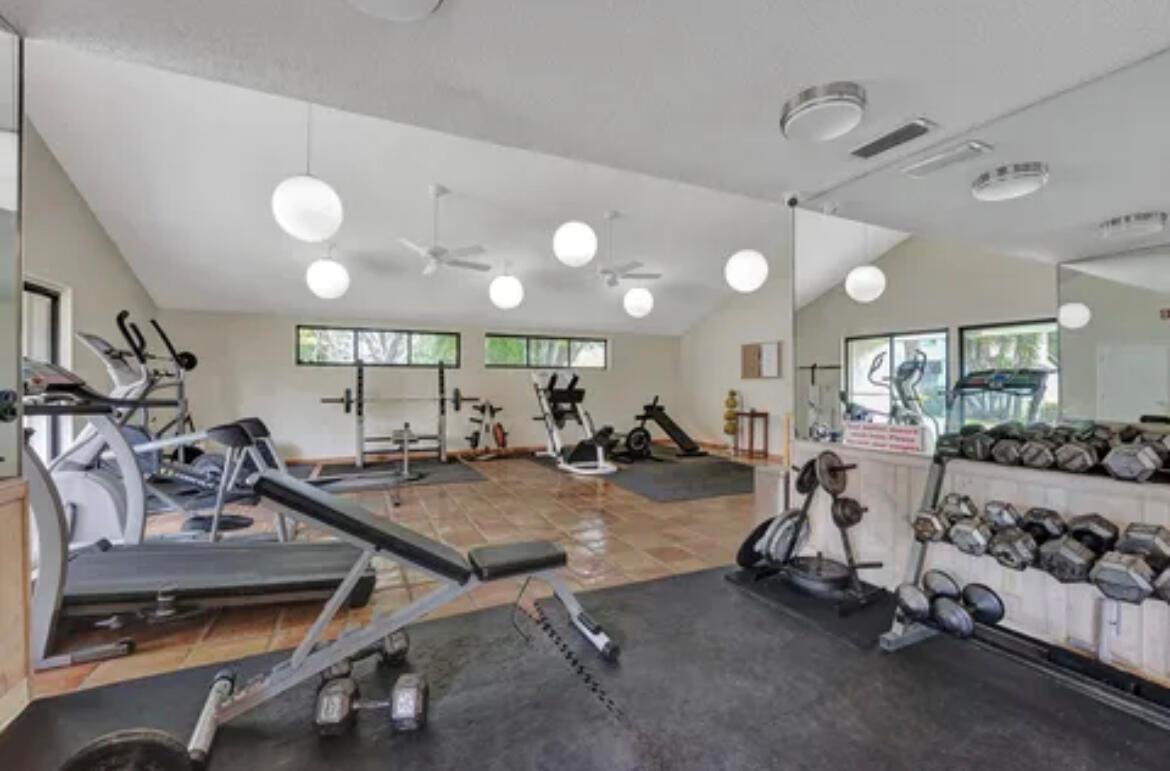 SUNFLOWER CONDO - Residential Lease