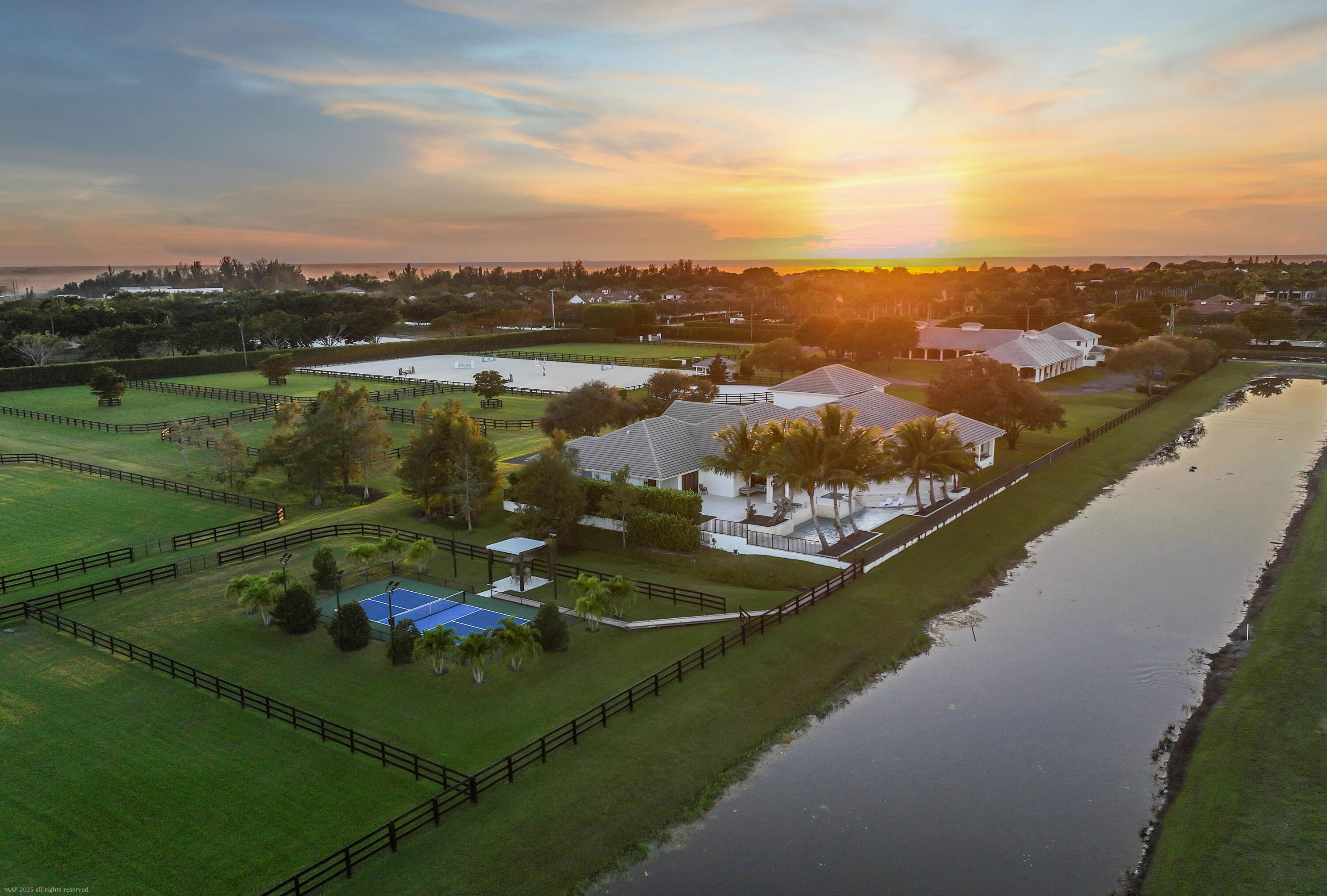 PALM BEACH POINT EAST - Residential