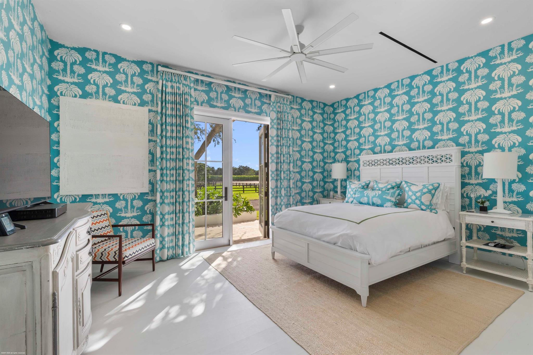 PALM BEACH POINT EAST - Residential