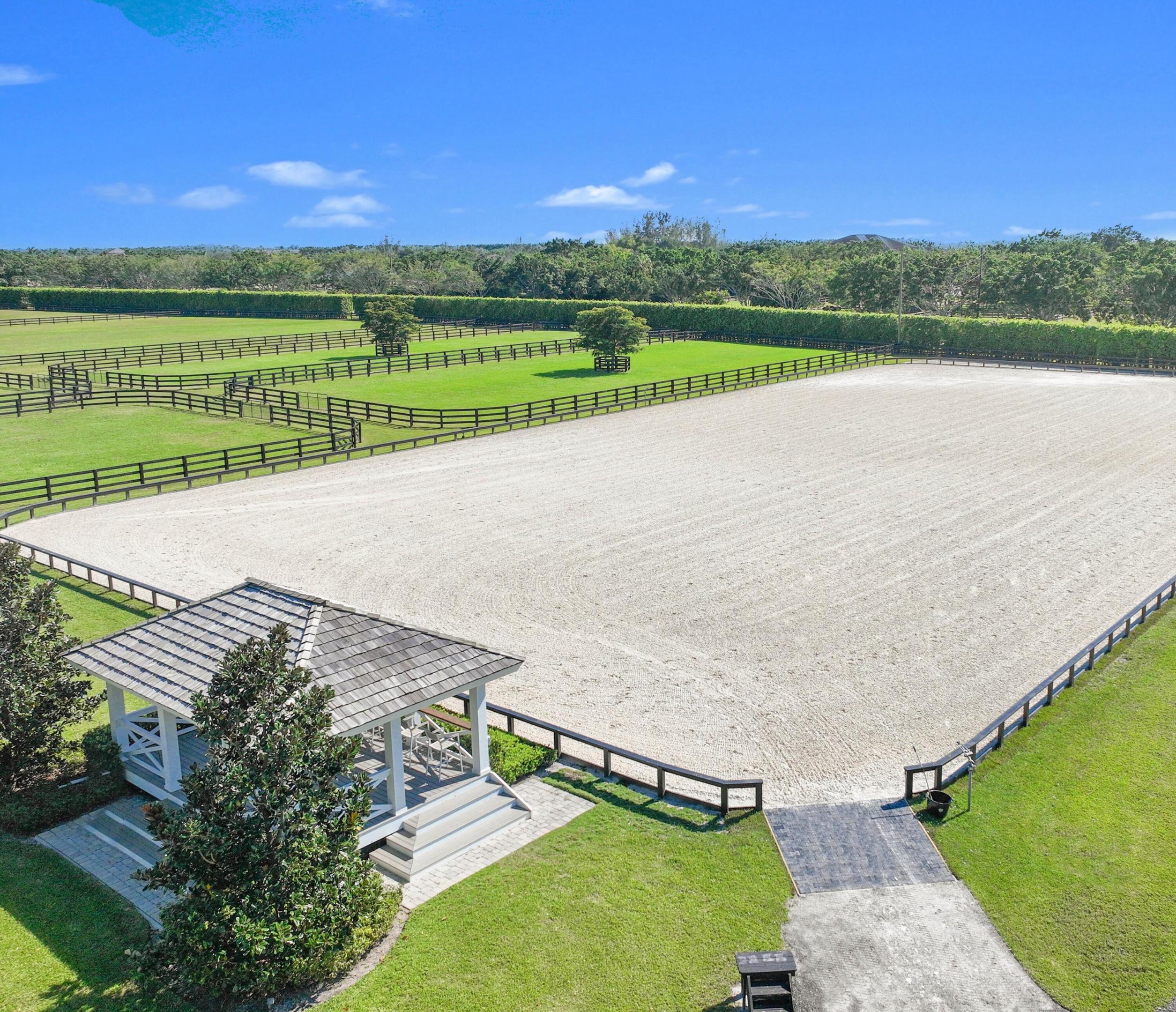 PALM BEACH POINT EAST - Residential