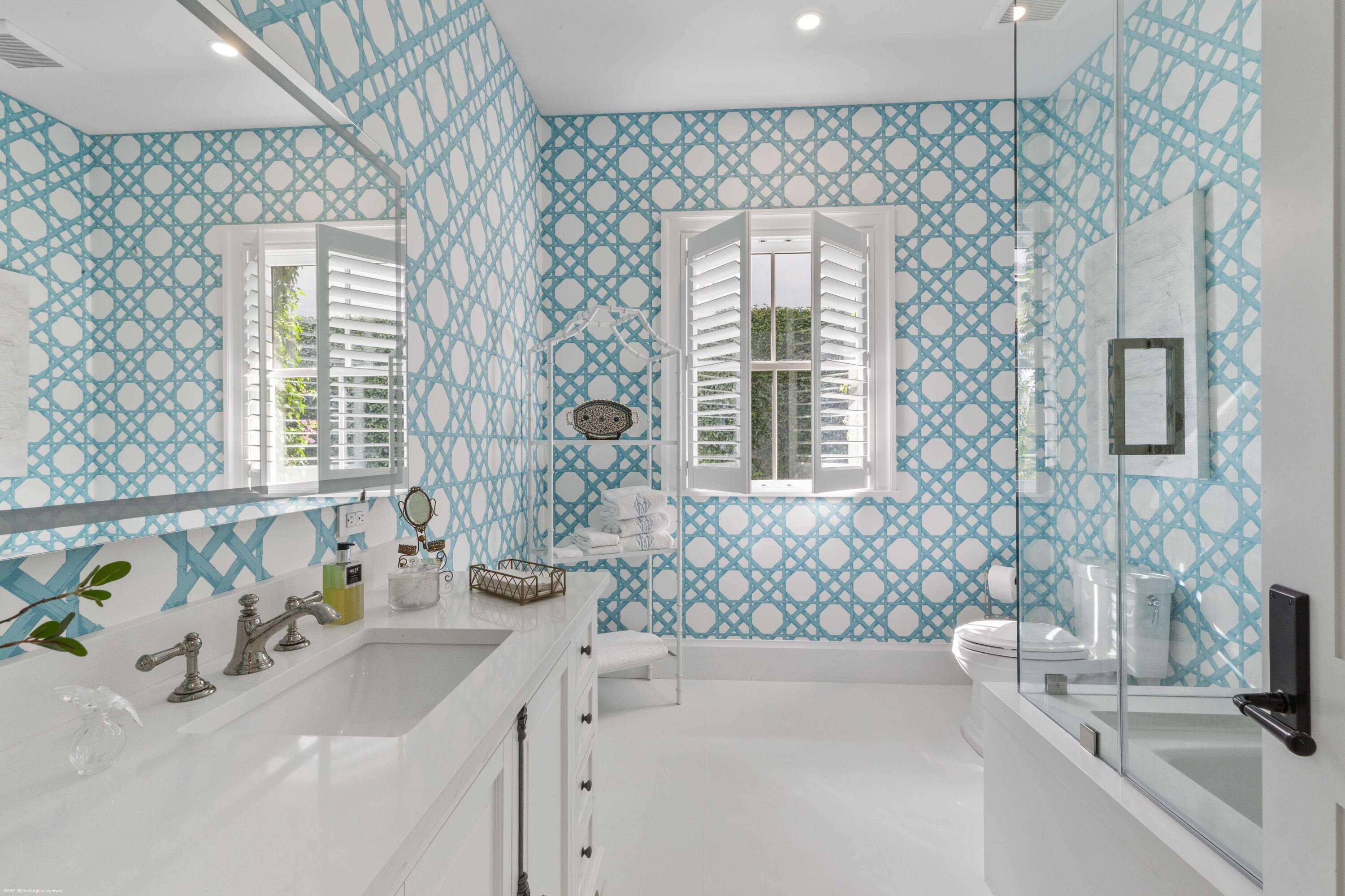 PALM BEACH POINT EAST - Residential