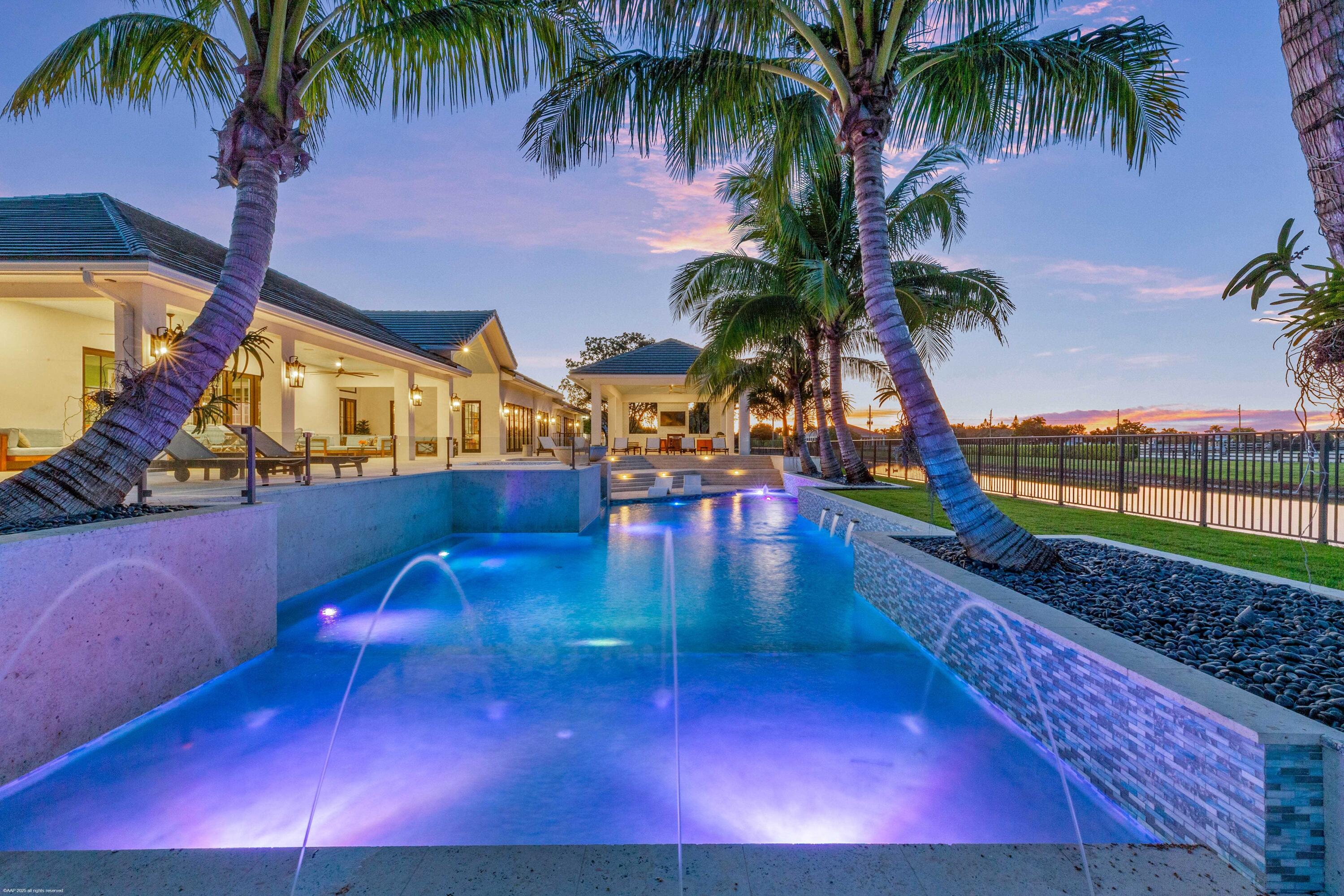 PALM BEACH POINT EAST - Residential