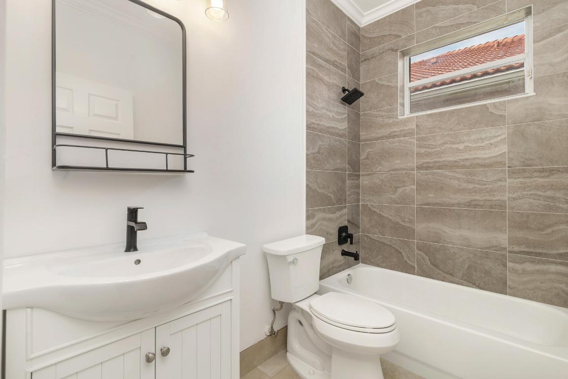 PALMS AT ATLANTIS - Residential Lease