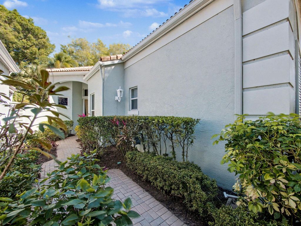 Photo of 207 Sunset Bay Court, Palm Beach Gardens, FL 33418 (MLS # R11161795)