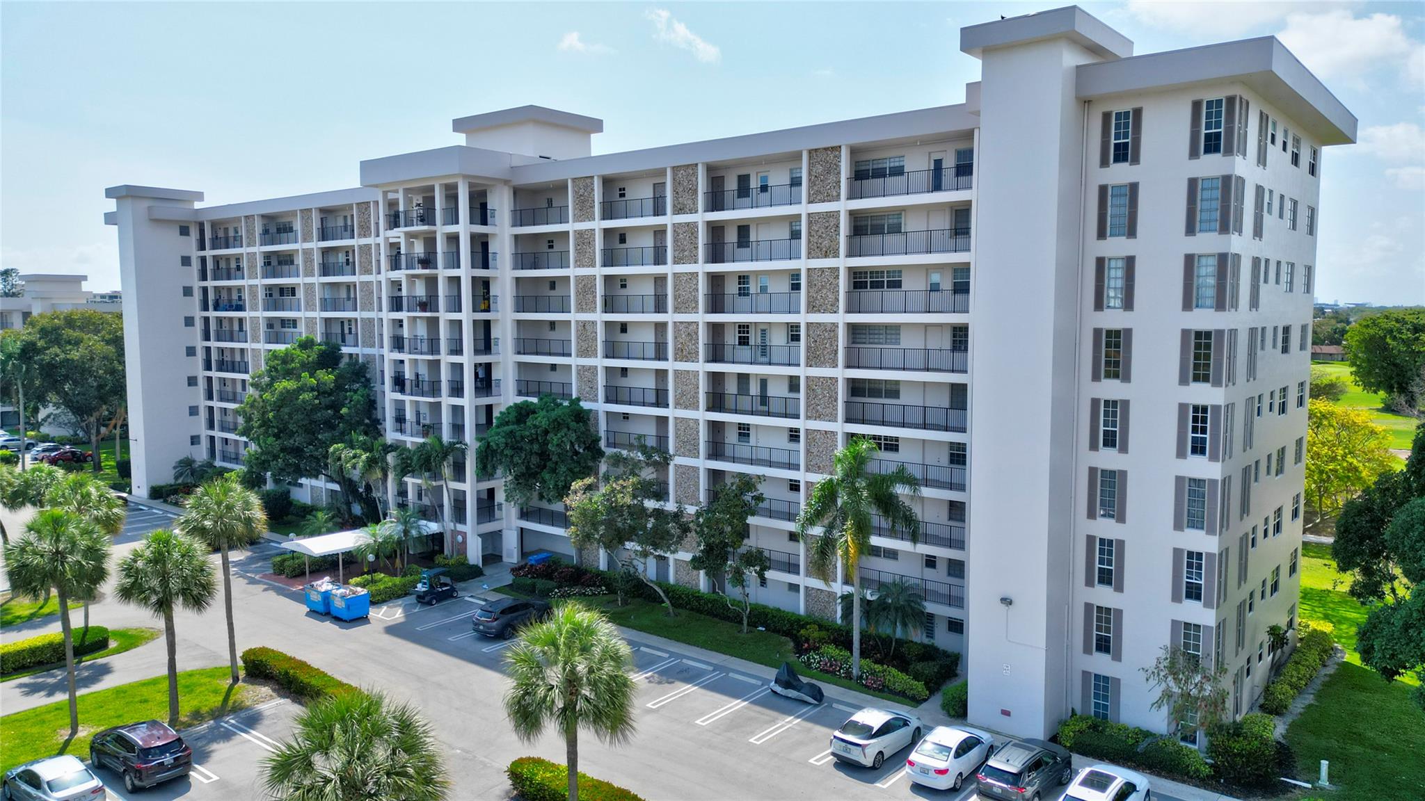 3050 N Palm Aire Dr 505