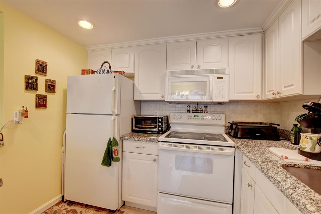 KINGS POINT BRITTANY CONDOS - Residential