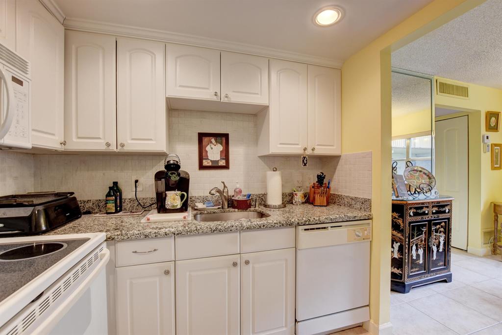 KINGS POINT BRITTANY CONDOS - Residential