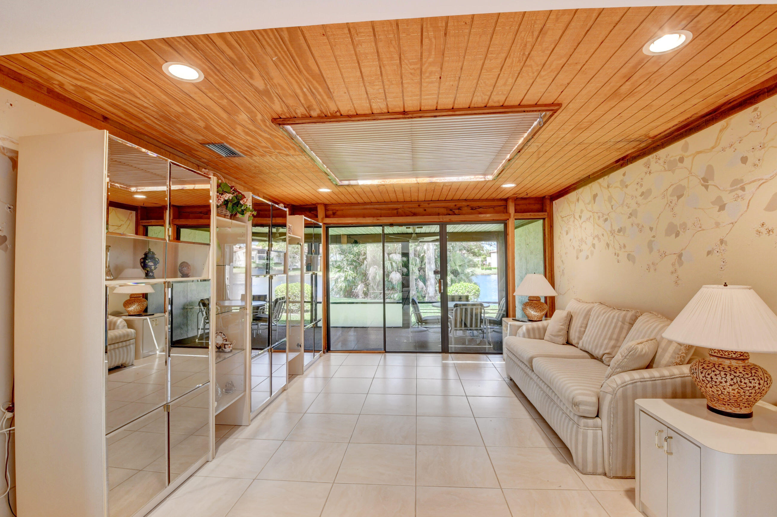 GLADES OF BOCA LAGO CONDO - Residential