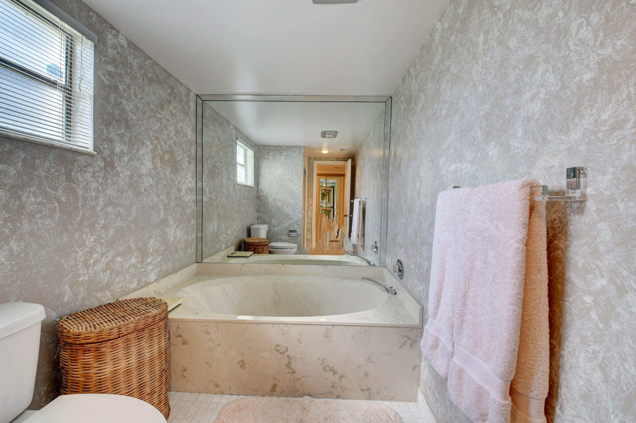 GLADES OF BOCA LAGO CONDO - Residential