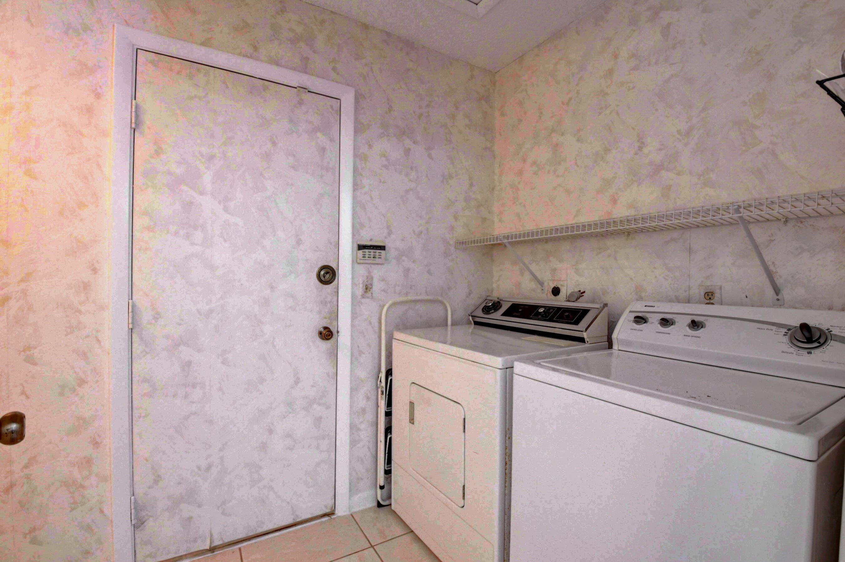 GLADES OF BOCA LAGO CONDO - Residential