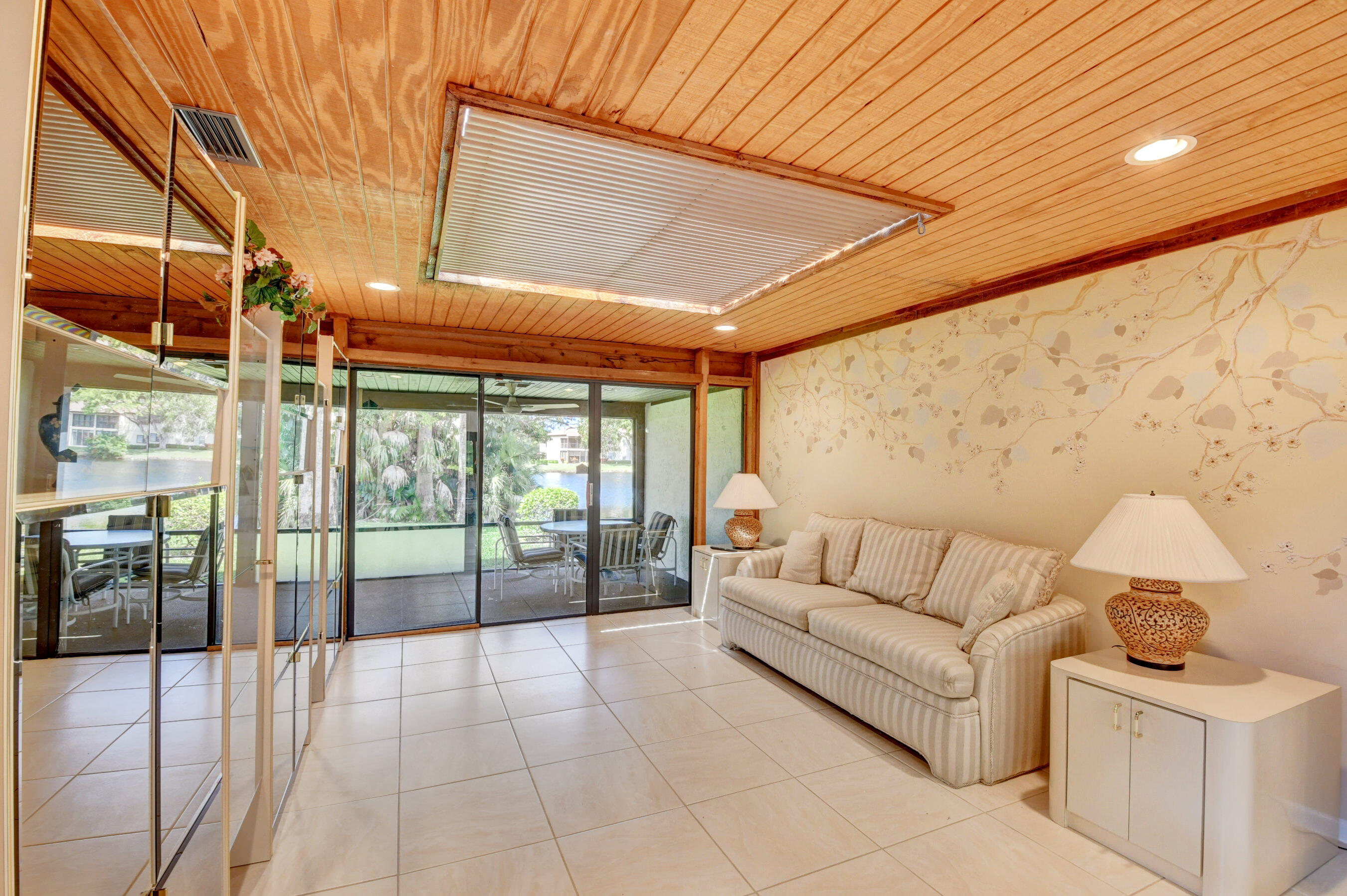 GLADES OF BOCA LAGO CONDO - Residential