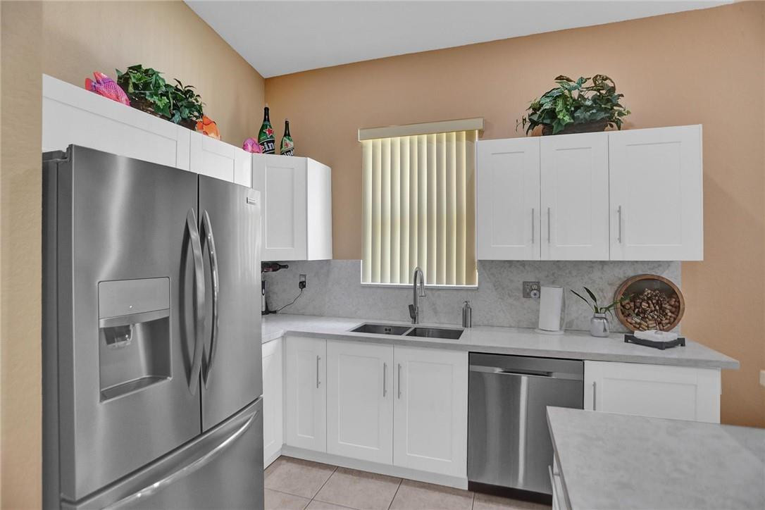 Monarch Lakes-Palm Cove - Residential