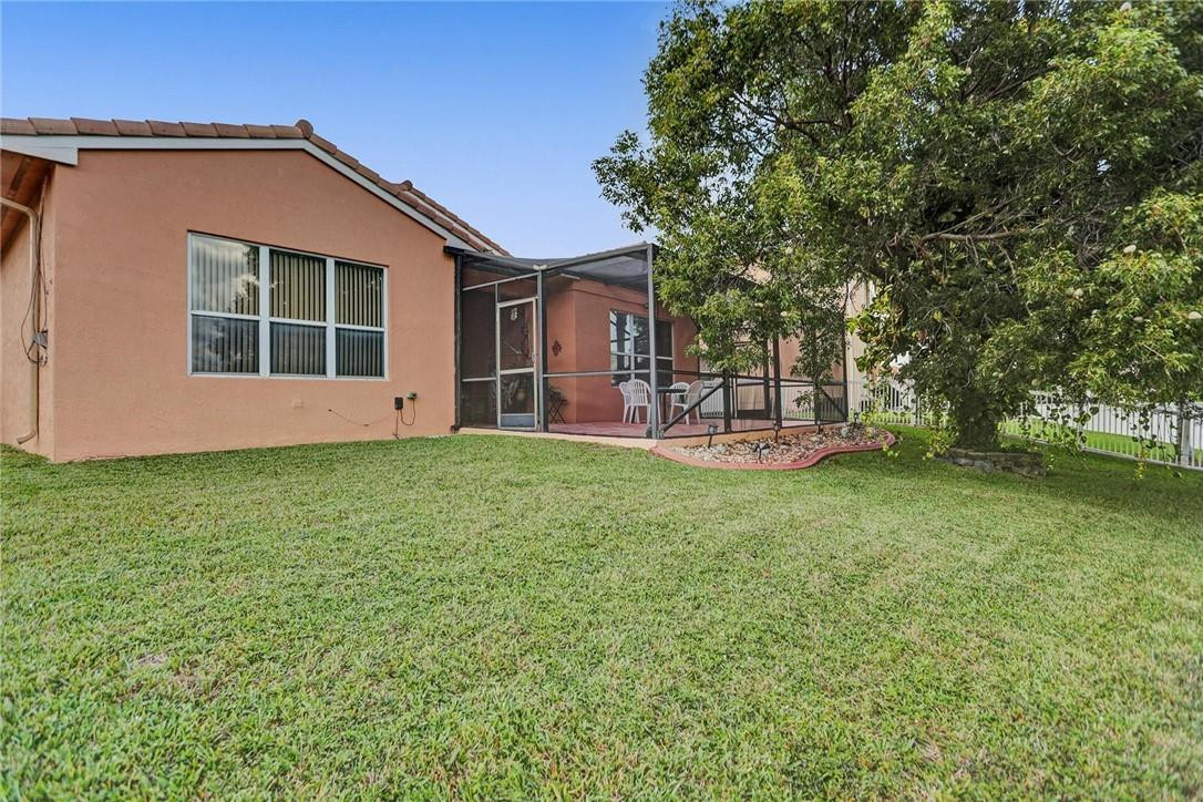 Monarch Lakes-Palm Cove - Residential