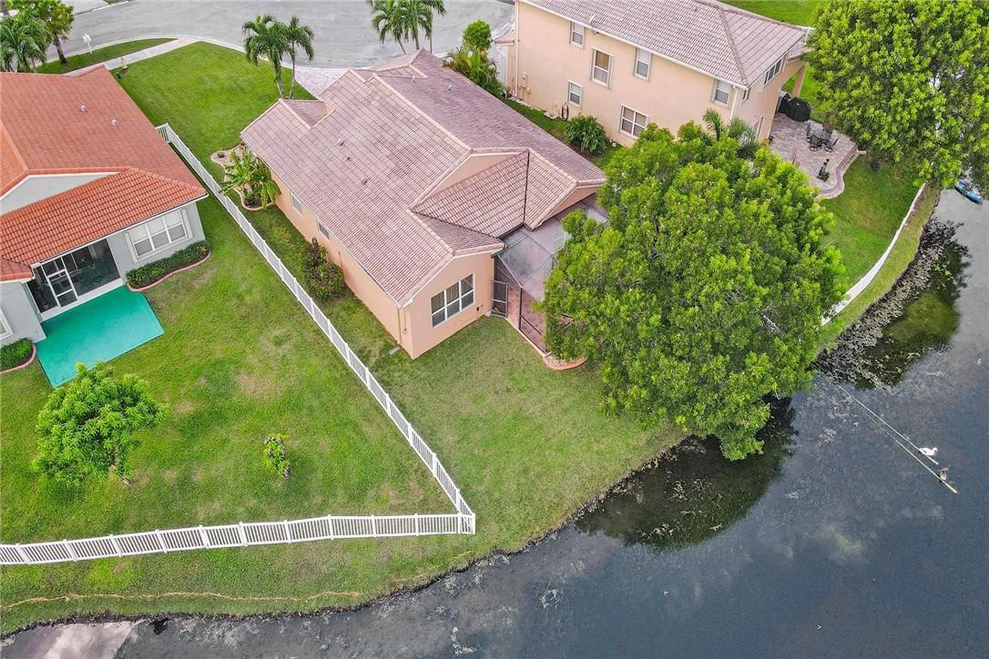 Monarch Lakes-Palm Cove - Residential
