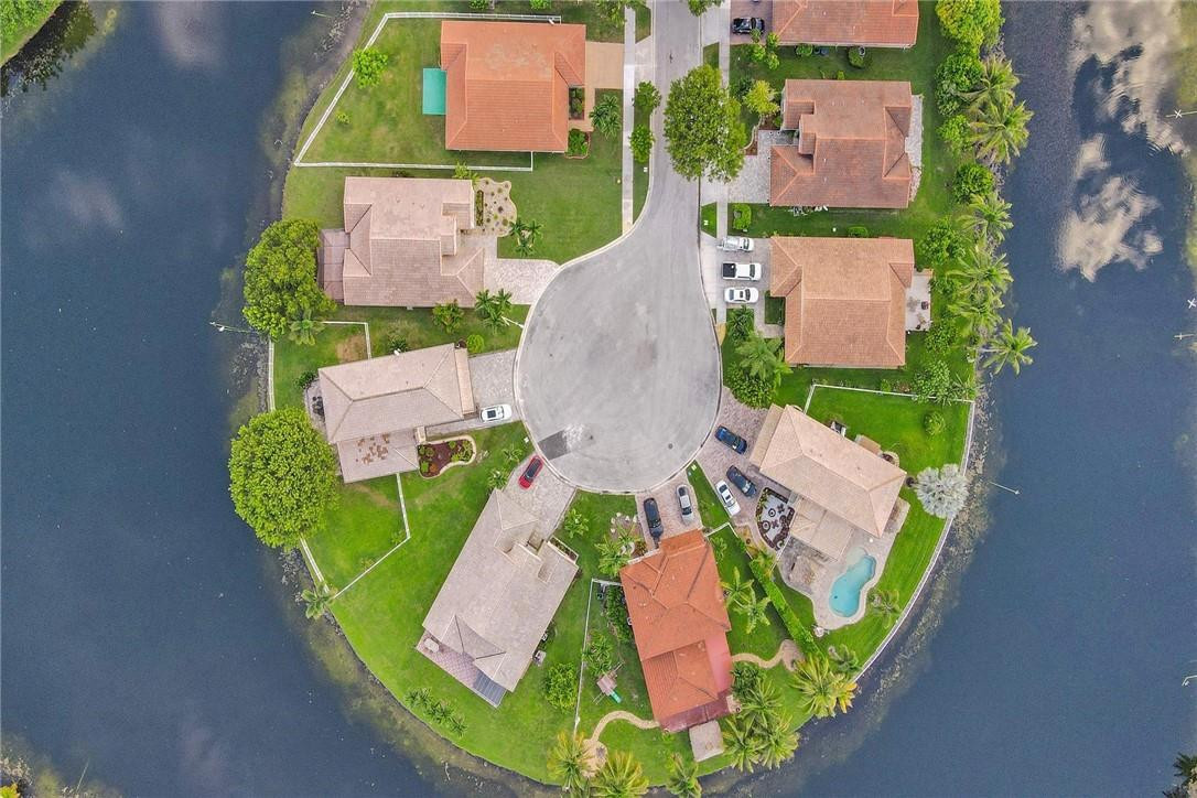 Monarch Lakes-Palm Cove - Residential