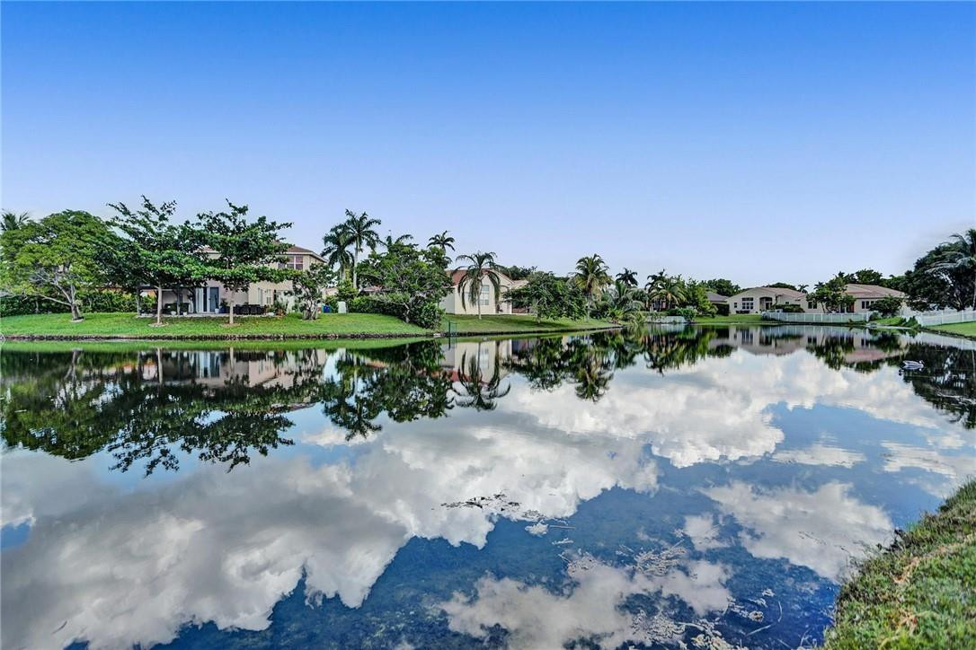 Monarch Lakes-Palm Cove - Residential